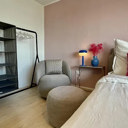 Strauss Near Bs-hauptbahnhof Apartament
